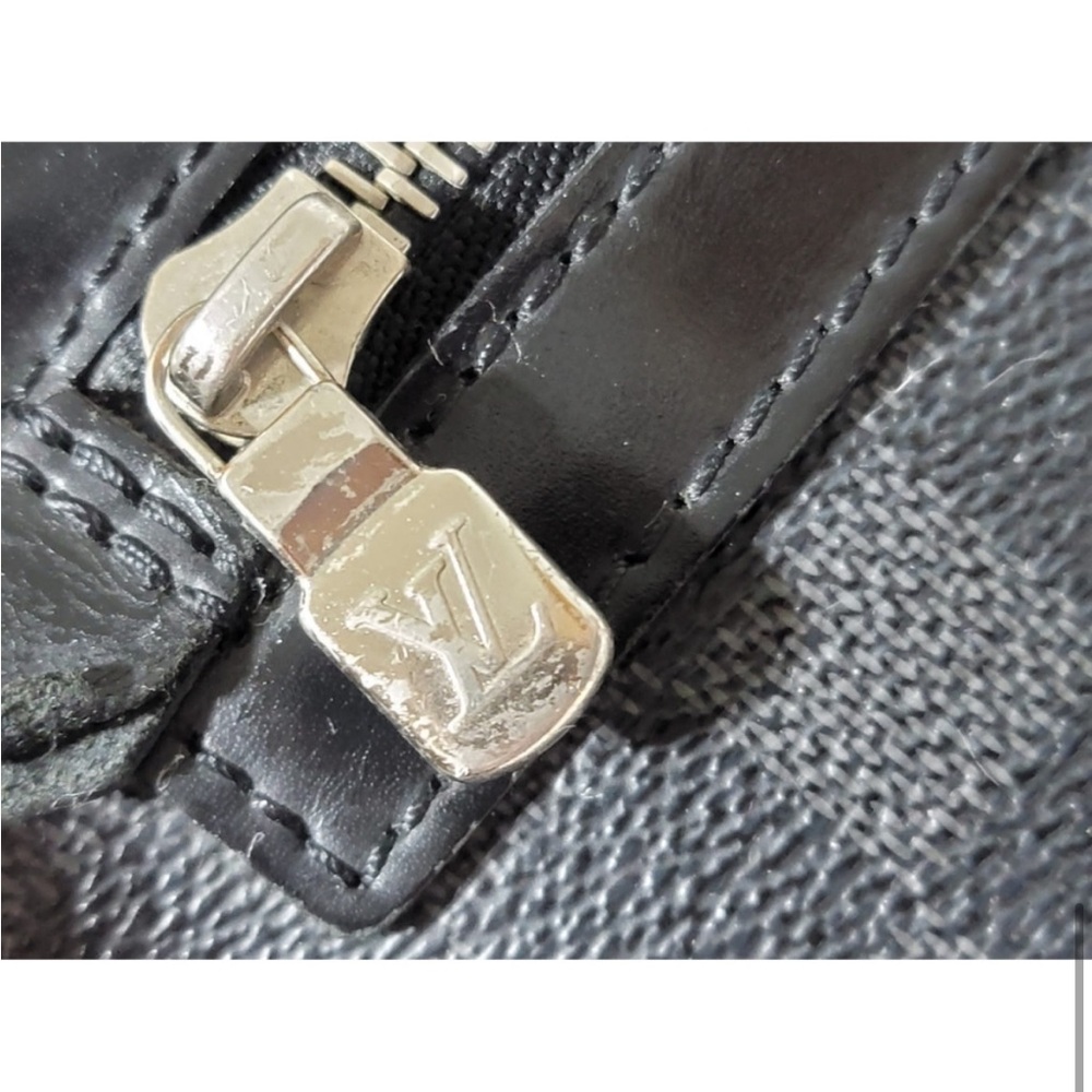 LOUIS VUITTON Renzo MM Messenger Bag Damier Graphite Unisex - Picture 9 of 12